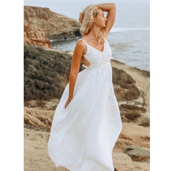 Backless Lace Detail White Maxi Dress - Picture 10 of 17